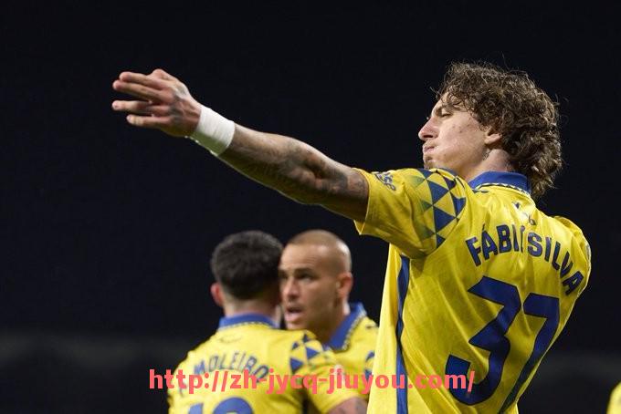 九游jiuyou-法甲比赛全方位分析:战术布局、关键球员表现与比赛走势